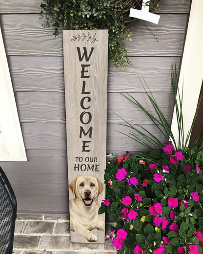 Lab, yellow Welcome sign