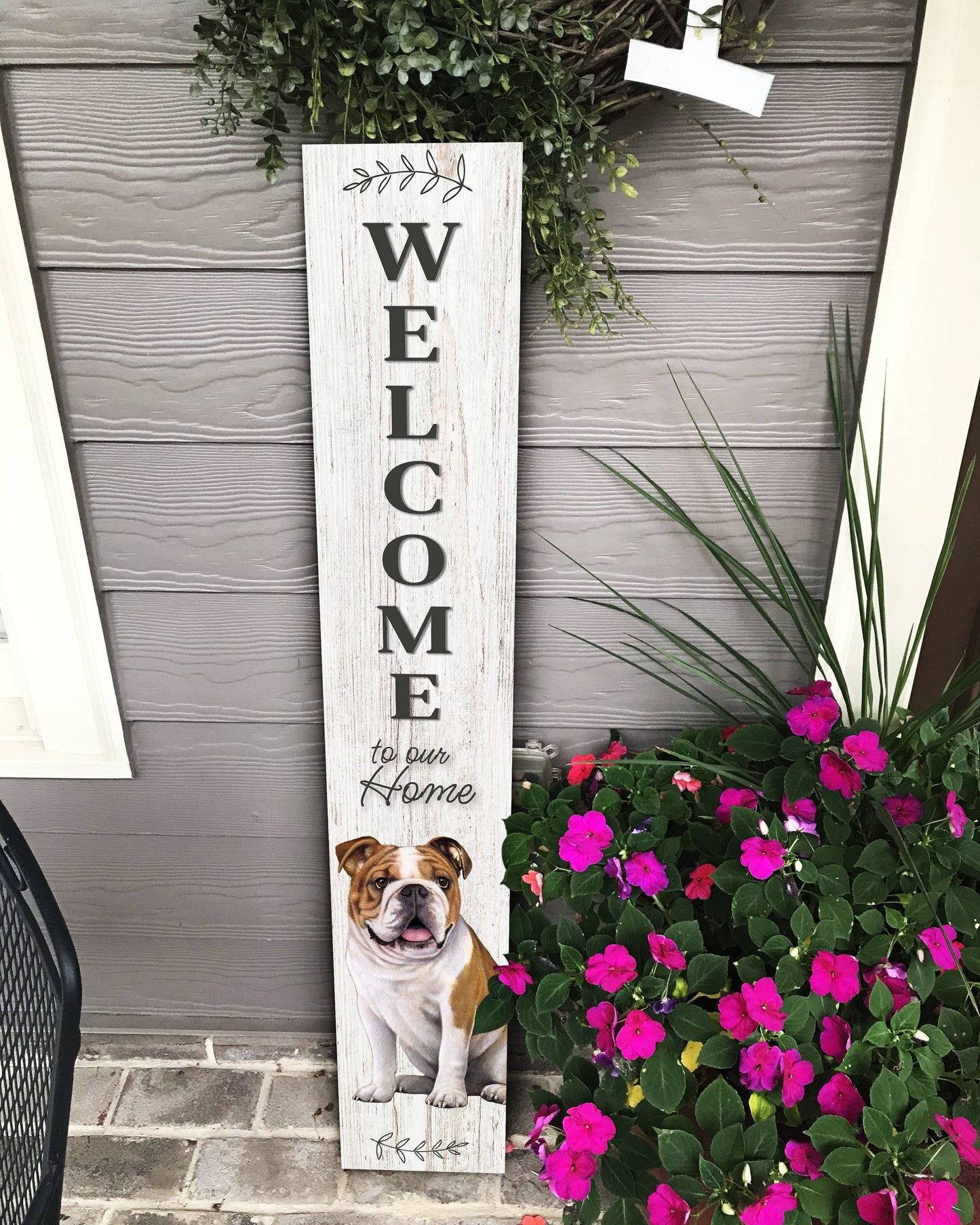 Bulldog Welcome sign