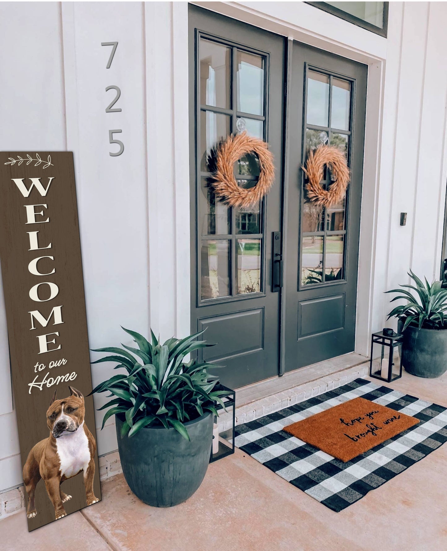 Pit Bull Welcome sign