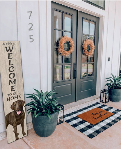 Lab, chocolate Welcome sign