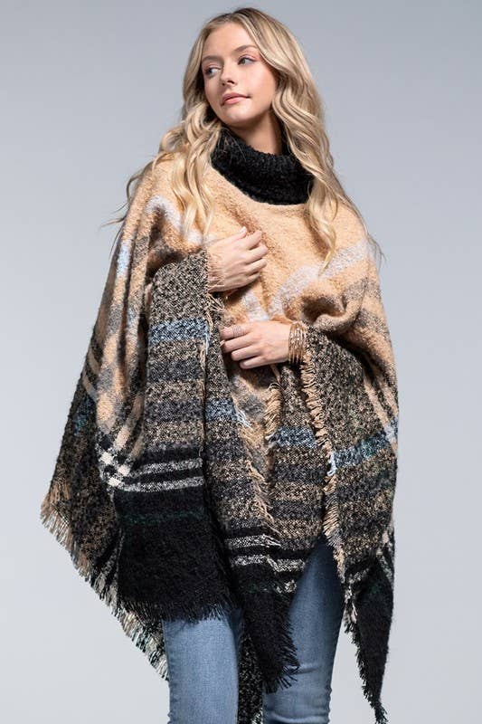 Soft Boucle Yarn Plaid Poncho