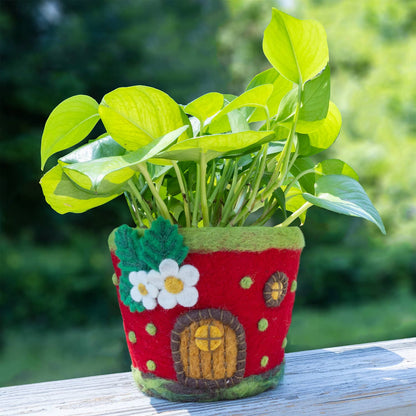 Felt Pot: Strawberry Cottage
