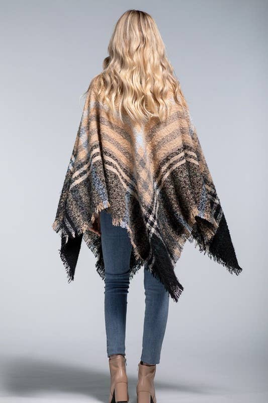 Soft Boucle Yarn Plaid Poncho