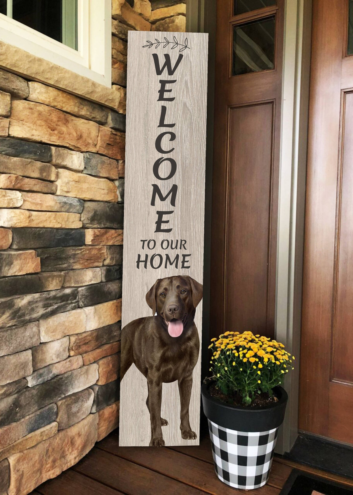 Lab, chocolate Welcome sign