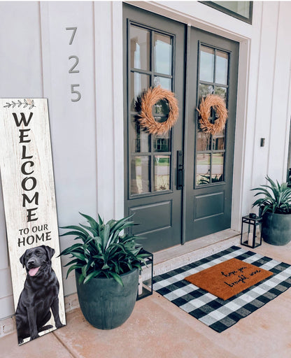 Lab, black Welcome sign