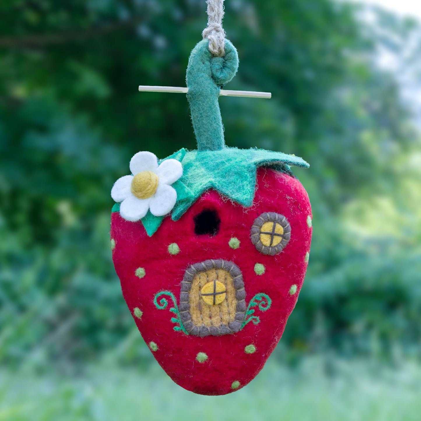 Birdhouse: Strawberry Cottage