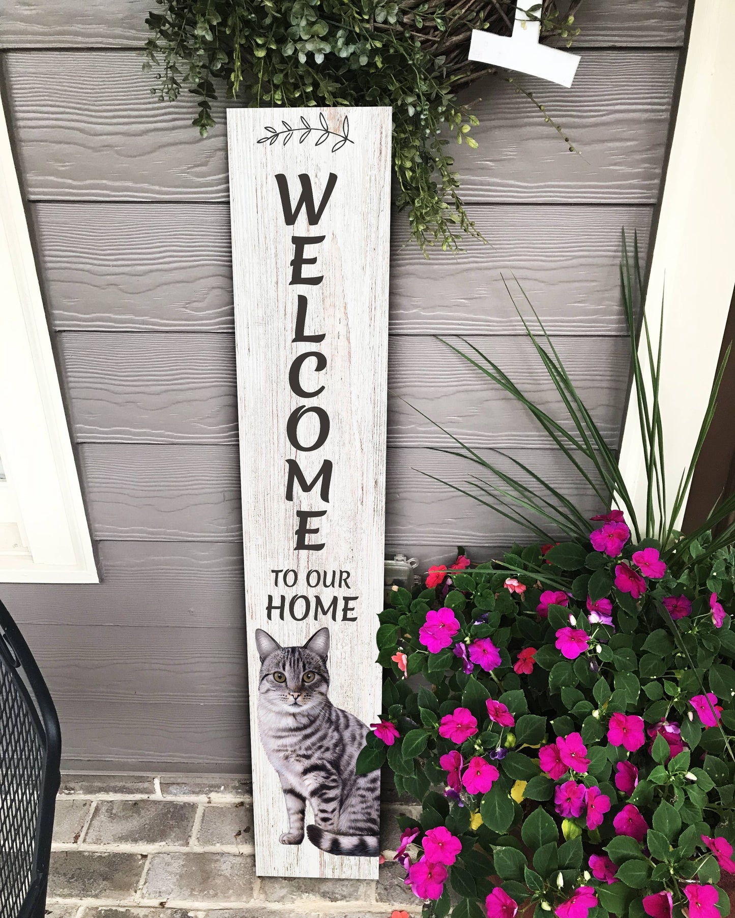 Tabby Silver Welcome sign