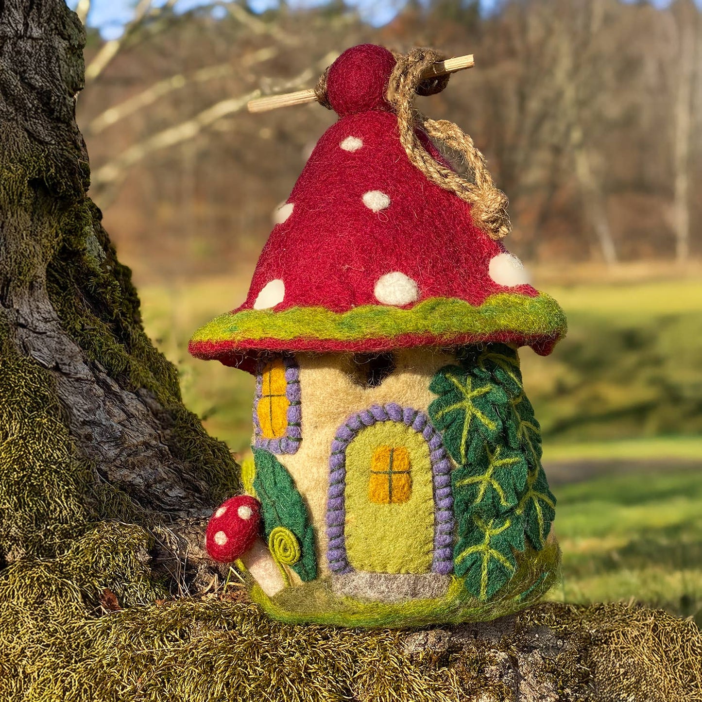 Birdhouse: Mossy Mushroom